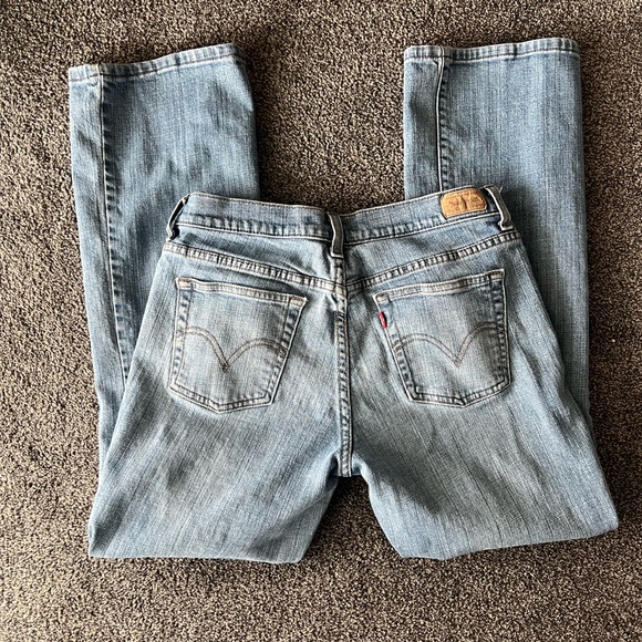 Levi's Women's Light Wash Boot-Cut Jeans - Picture 2 of 10